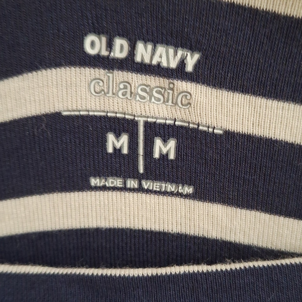 3/$20 Old Navy Women's Blue and White Striped Top Size M - Picture 5 of 6